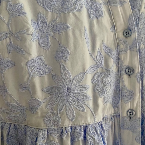 Beautiful Baby blue floral embroidered Brooks Brothers Dress - Picture 4 of 6